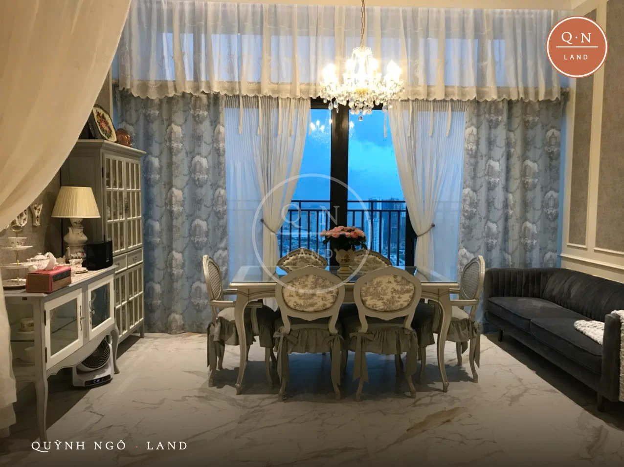 The View 顶层公寓 304 m²，3间卧室，价格 100 triệu 2